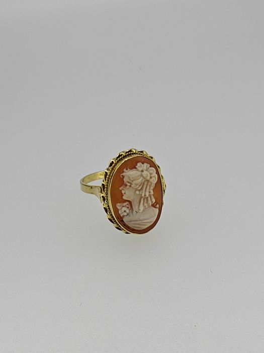 Inel aur 18k cu camee 3.75gr (r)