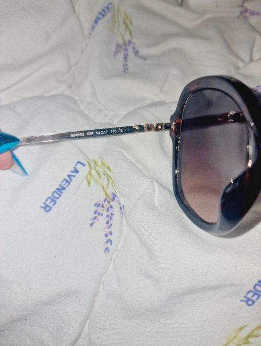 Ochelari de soare Guess