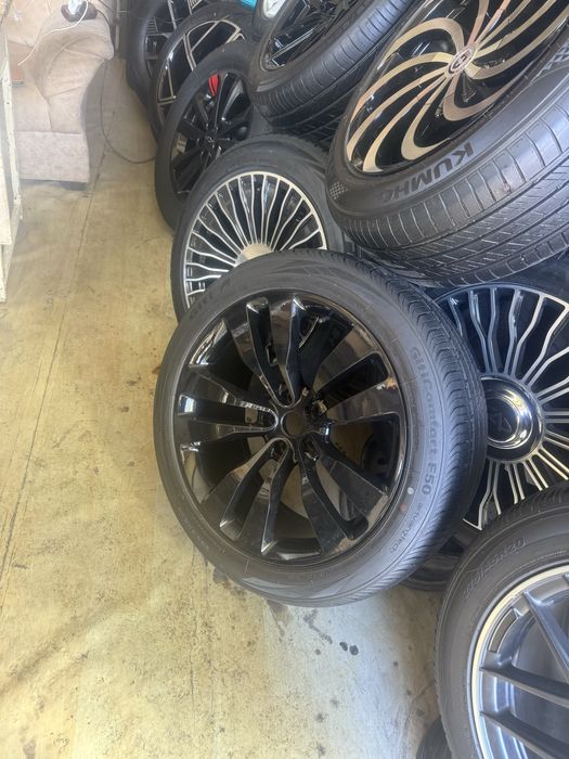 Диски и шины от автомобиля BMW VOSSEN ROLLS