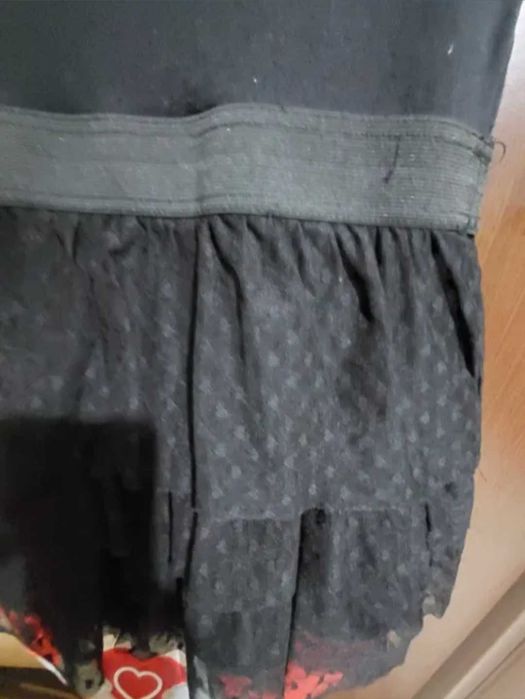 Rochie cu volane voal imprimeu inimioare