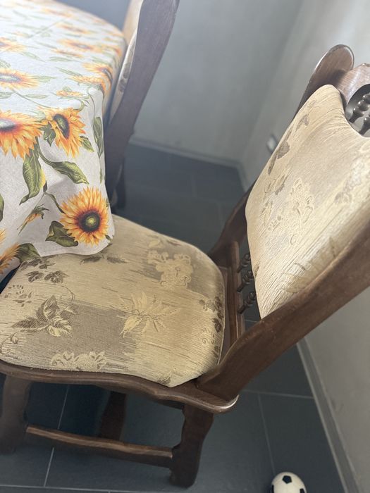 Masa extensibila din lemn,8 scaune