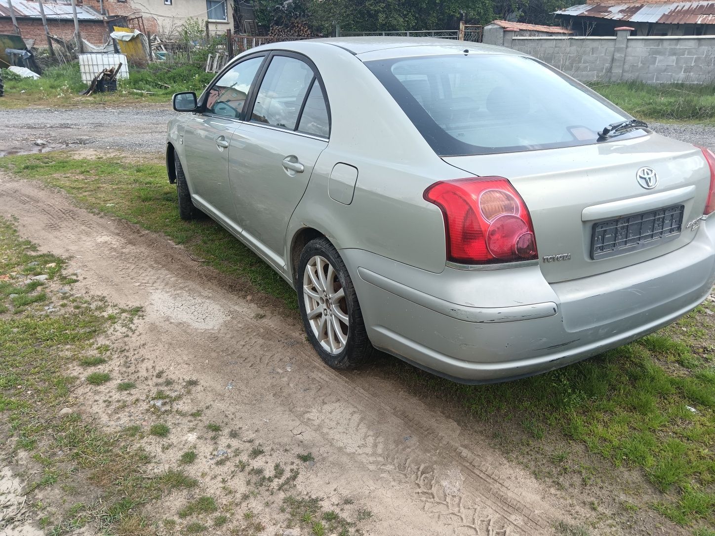 Toyota Avensis t25 2.0vvt  на части