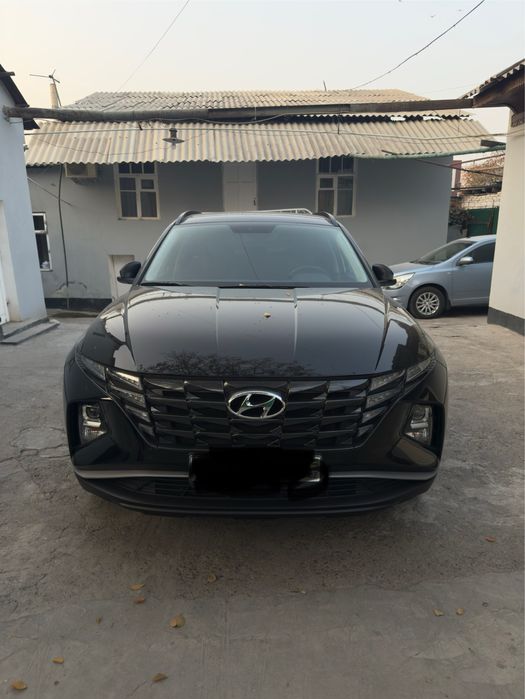 ПРОДАЕТСЯ ХУНДАЙ ТУКСОН в отличном состояний пробег 53000 есть петно