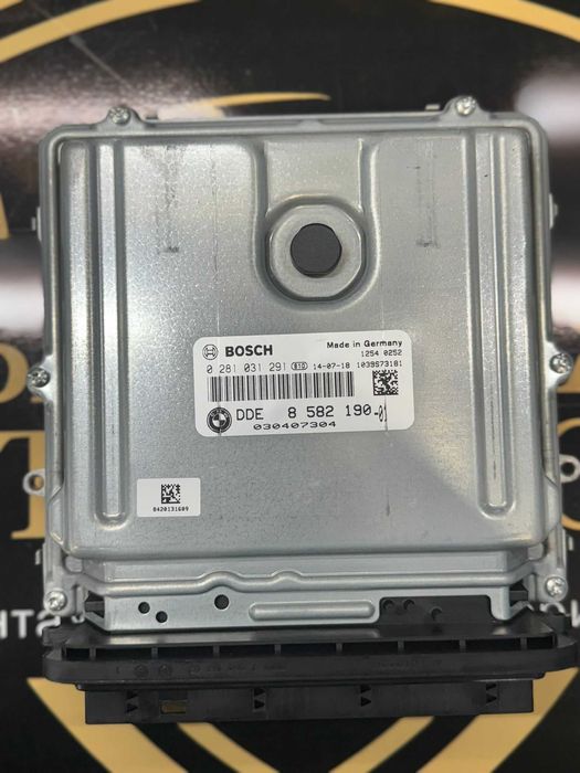 Блок ECU / Управляващ блок на двигателя BMW 8582190