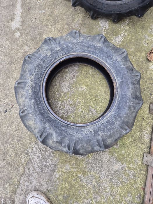 Vand doua anvelope tractor japonez  800-160