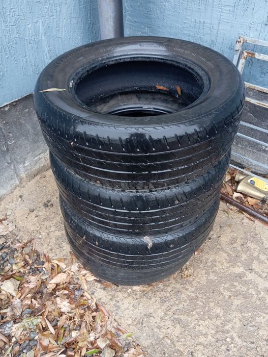 Шины бу срочно продам