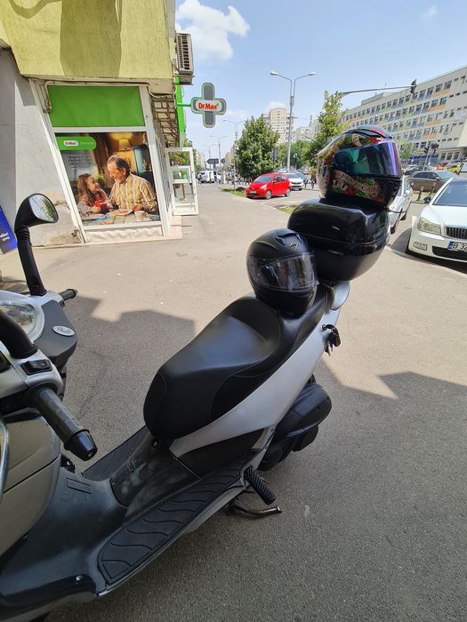 Aprilia Leonardo 300