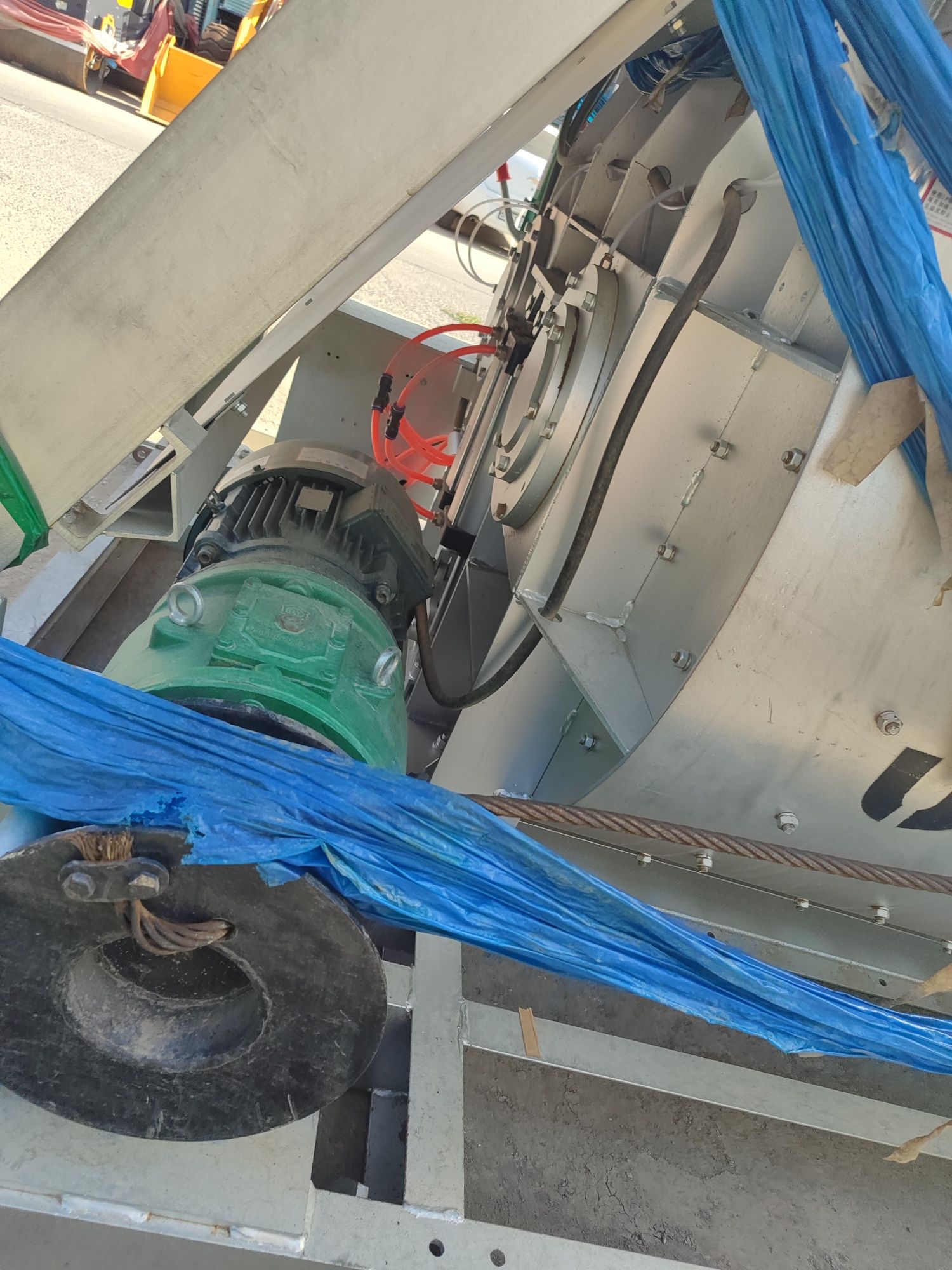 Beton mishalka js 750