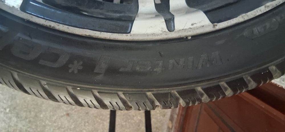 Vand jante audi  si cauciucuri iarna