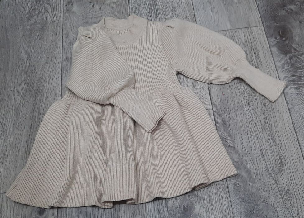 Тёплое платье на девочку