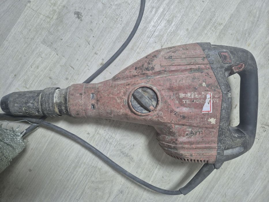 Отбойник Хилти т700