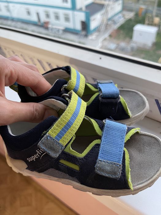 Продам детские сандали