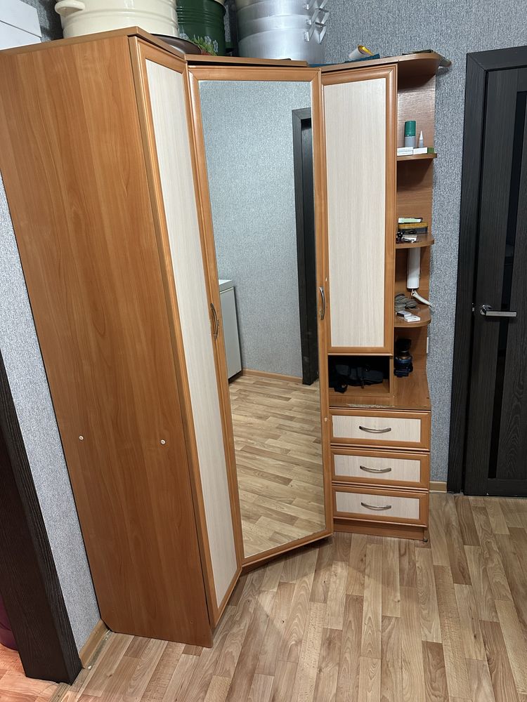 Продам прихожую