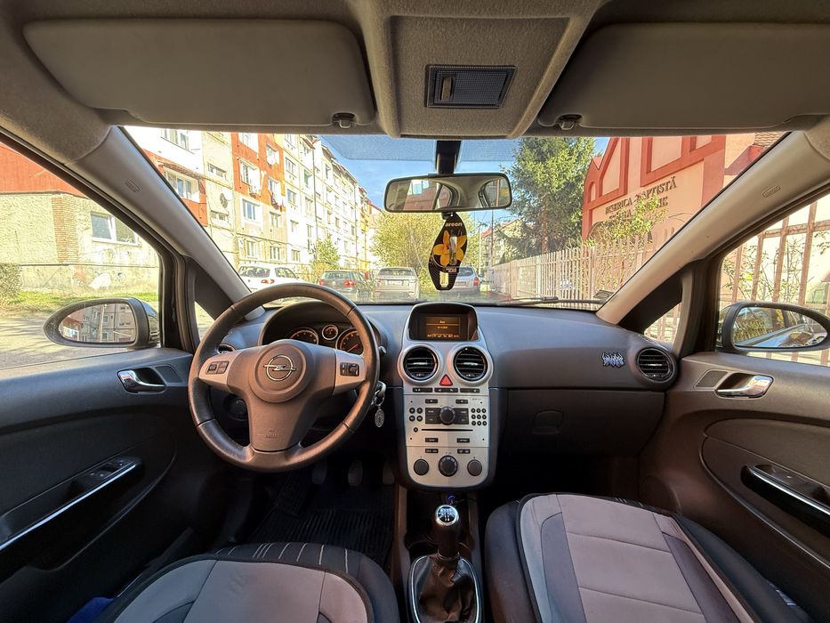 Opel Corsa D 1.2 Benzină - 2009