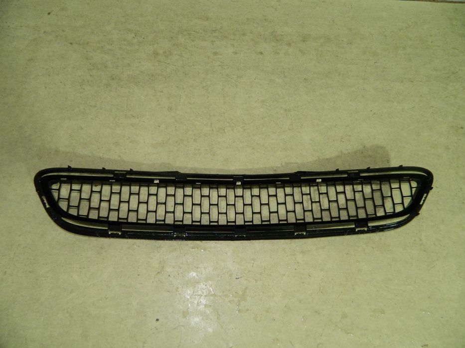 Grila inferioara dintre proiectoare Lancia Ypsilon, 2006, 2007, 2008, 2009, 2010, 2011, 2012,, 734431082