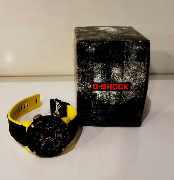 Часовник Casio G-Shock GA-2000-1A9ER