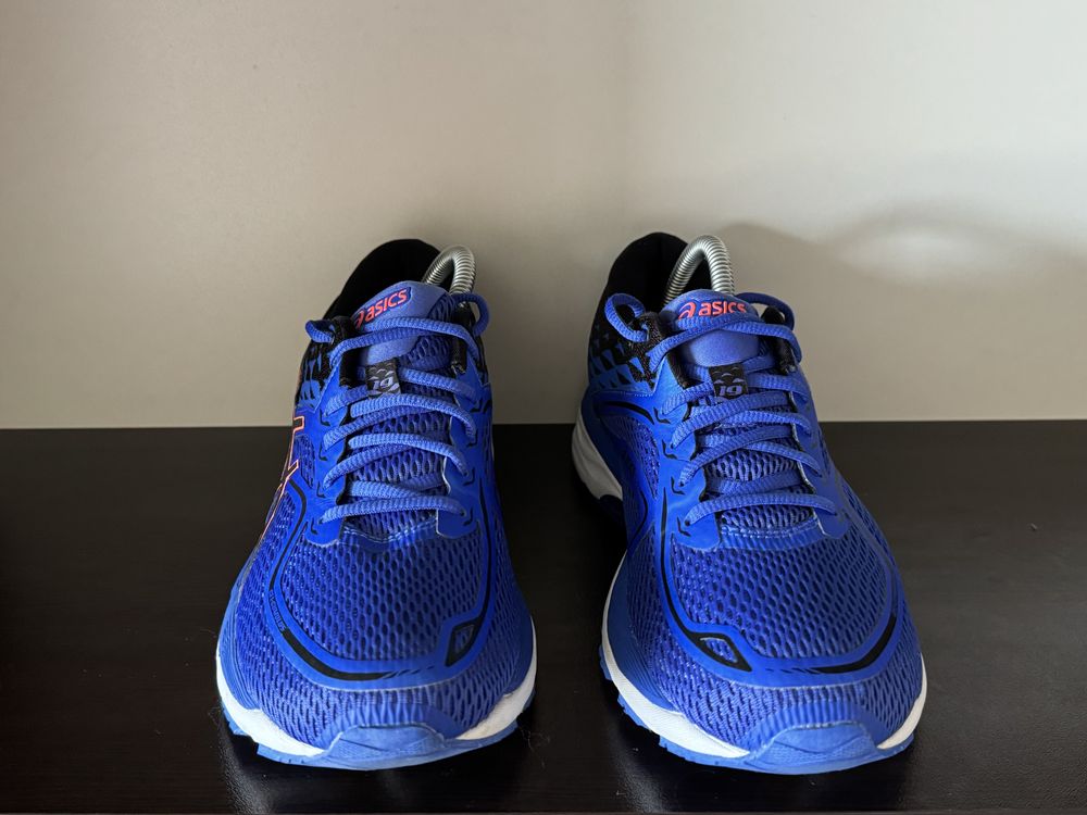 Asics Gel-Cumulus 19/ 42номер 26.5см Стелка Почти Нови