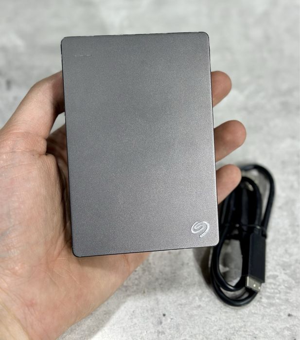 Внешний хард Seagate 5tb