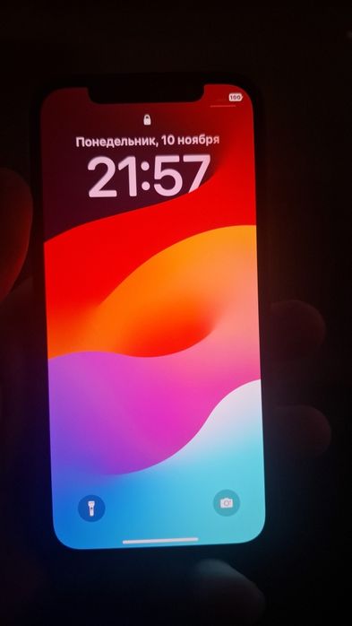 IPhone 12 64 Гб коробка есть