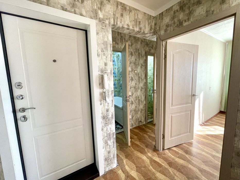 Продам квартиру 60кв.м-ул. Назарбаева65/1, балкон, ремонт-ТД Валентина