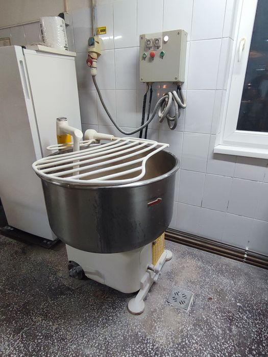 Vând malaxor aluat Diosna 120 SP