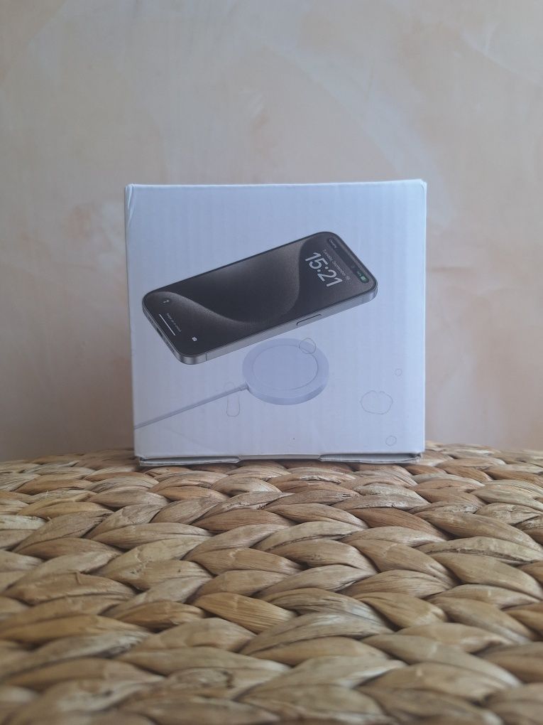 Магнитно безжично зарядно за iPhone
