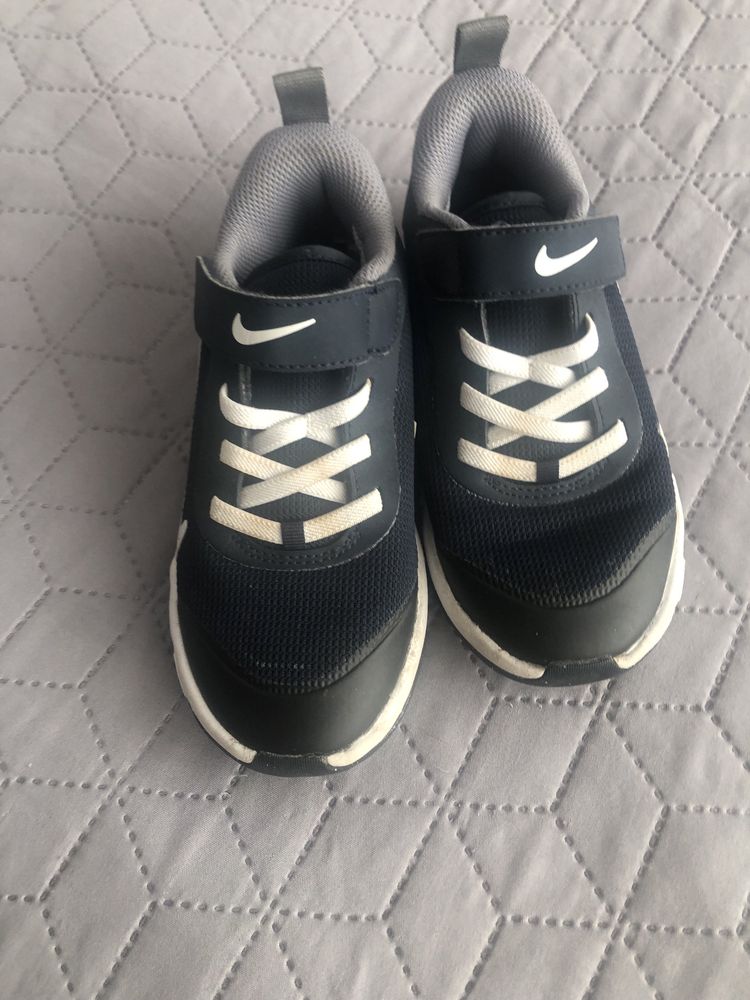 Маратонки Nike- 28 номер