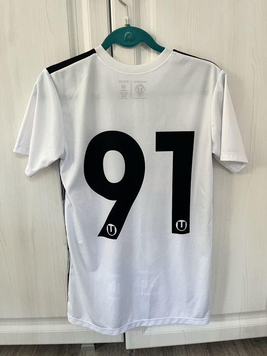 Tricou U cluj club Oficial marime M Universitatea Cluj