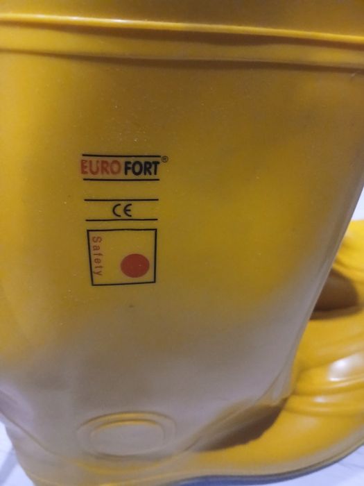 Нови, Гумени ботуши, с метално бомбе, номер 46