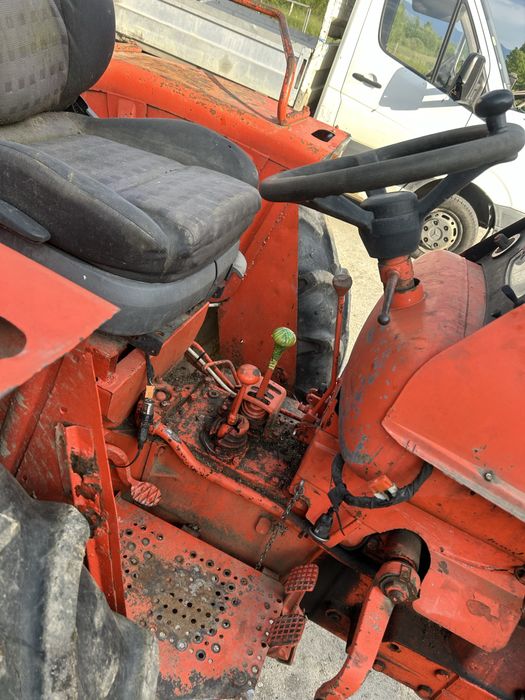 Tractor renault 86