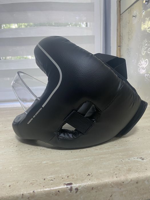 Casca de sport de contact