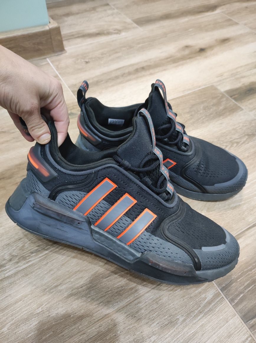 Adidas оригинални  NMD V3