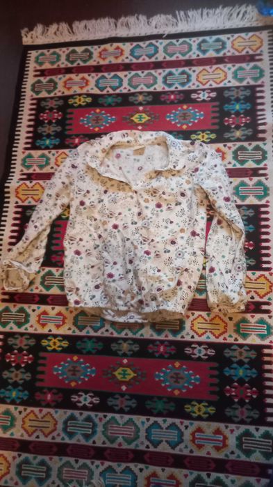 Lot doua camasi fete 9-10 ani