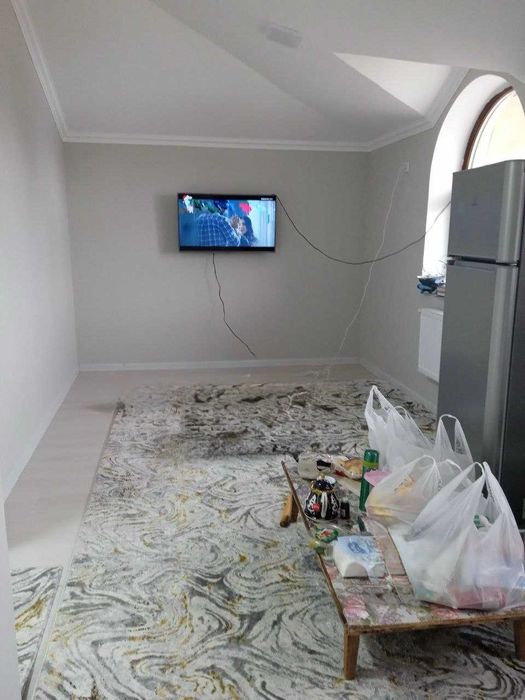 В Центре Города Срочно продаётся 1в2 комнатная квартира с ремонтом