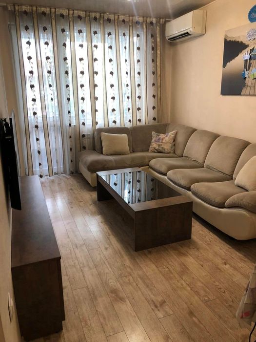 Просторен ТРИСТАЕН апартамент в кв. Каменица 1/ С ПАРКОМЯСТО!!!