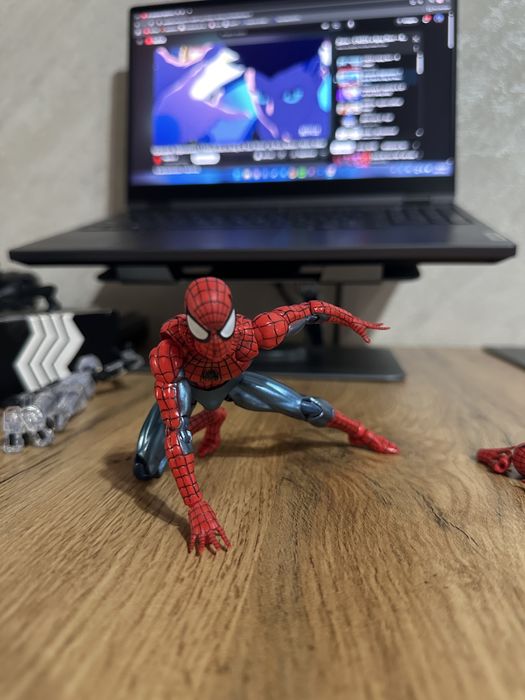 Фигурка Человека паука от Mafex