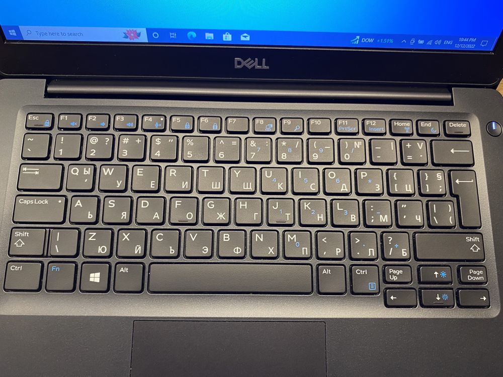 Лаптоп DELL Latitude 7290 с Windows 10 PRO и MS Office пакет