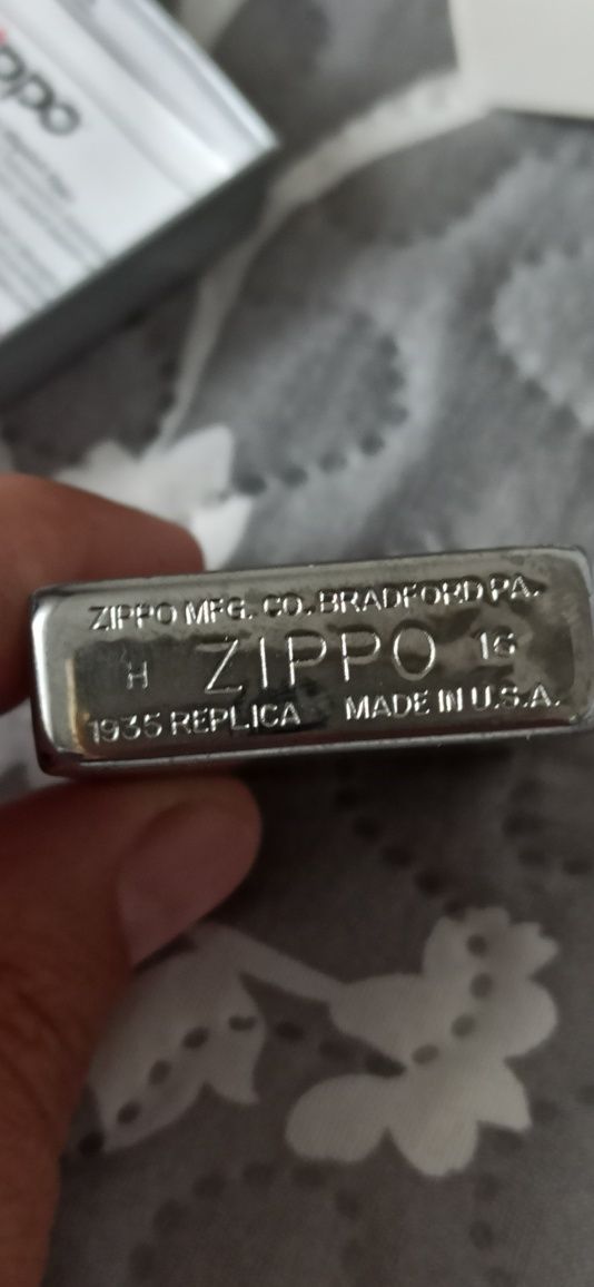 Bricheta Zippo 1935.