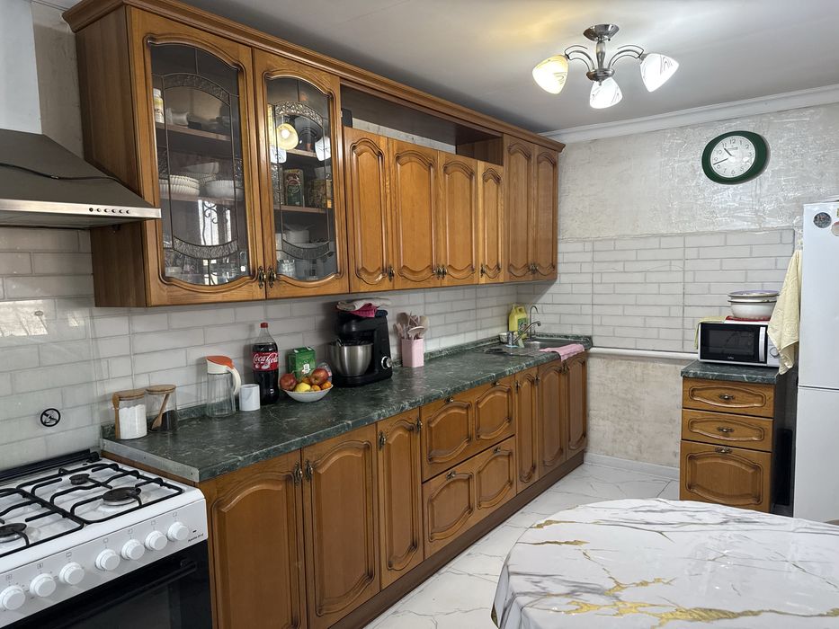 Продам кухню срочно