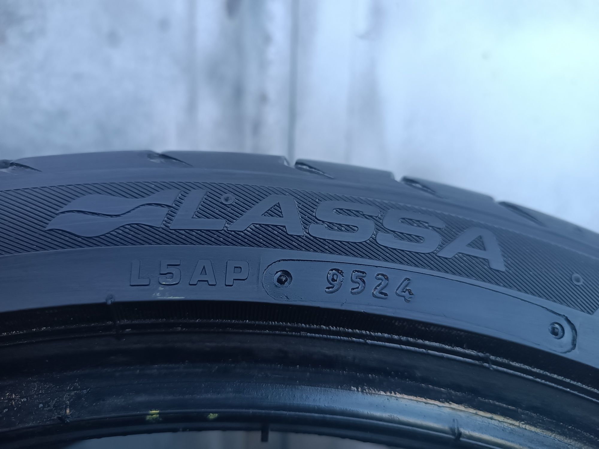 255/35/19 Lassa .