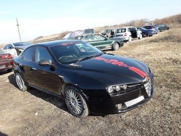 Dezmembrez Alfa Romeo 1.9  150 Cp 110Kw din 2006