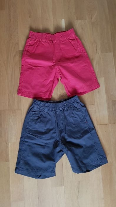Vand pantaloni scurti pentru copii 8 ani