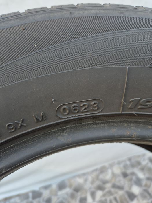 2бр 195 65 15 Momo всесезонни - 23г