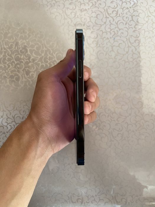Iphone pro 12 blue
