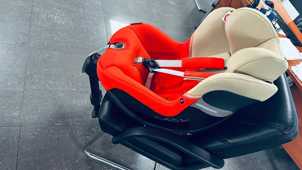 Scaun auto Cybex Gold Sirona SX2 i-Size, rotativ 360°