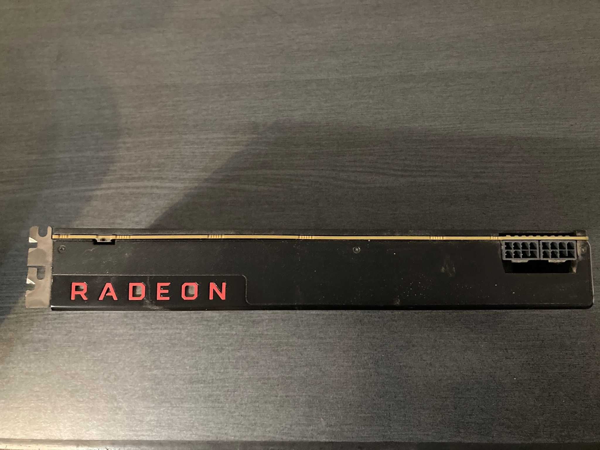Radeon VEGA 64 8GB (peste 1070- 1080)
