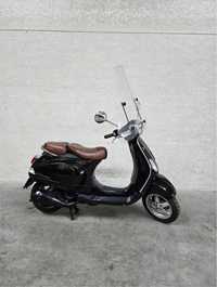 Scuter Vespa Primavera - Classic Design