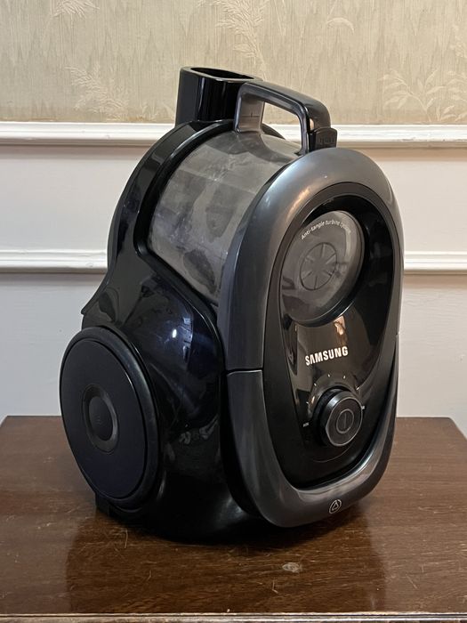 Пылесос Samsung SC18M21D0CG