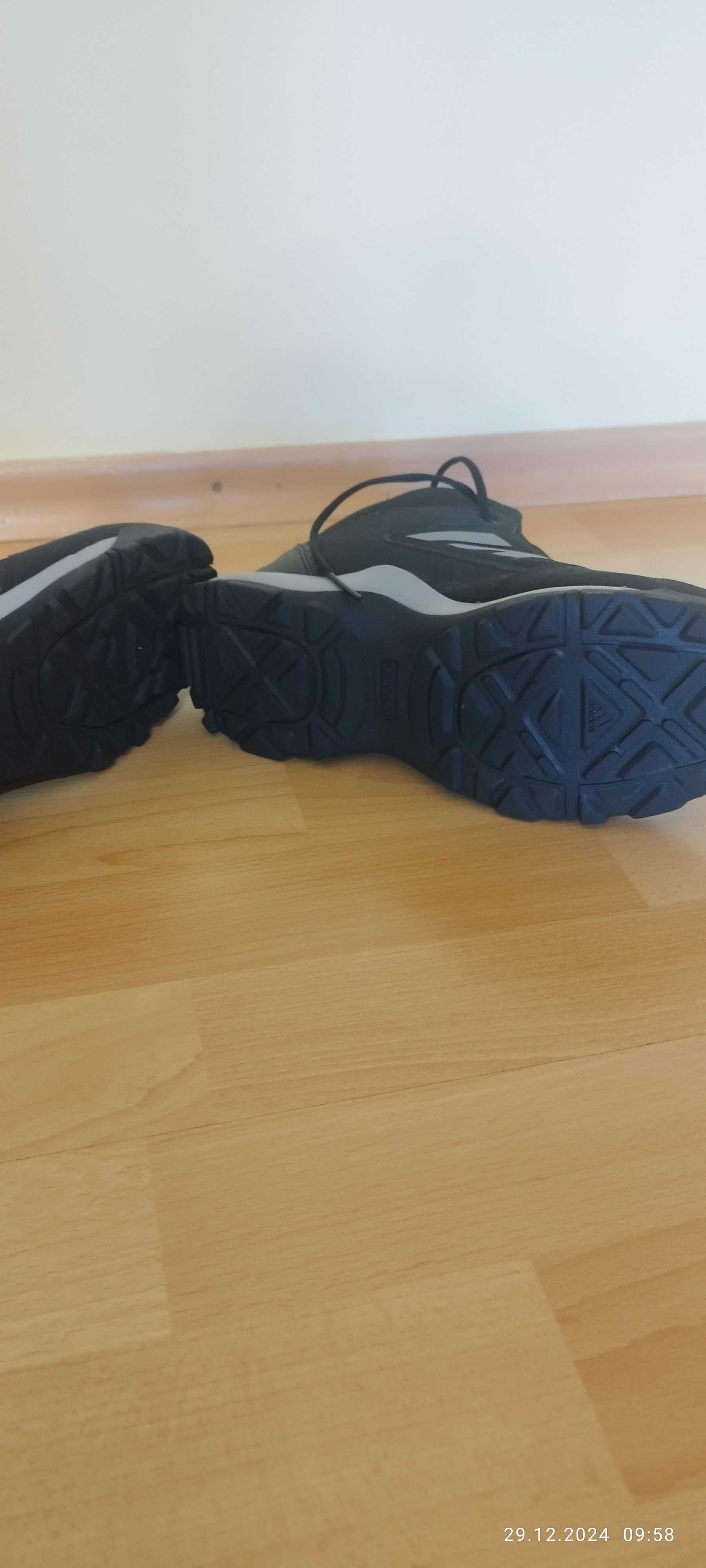 Adidas Traxion 38 номер