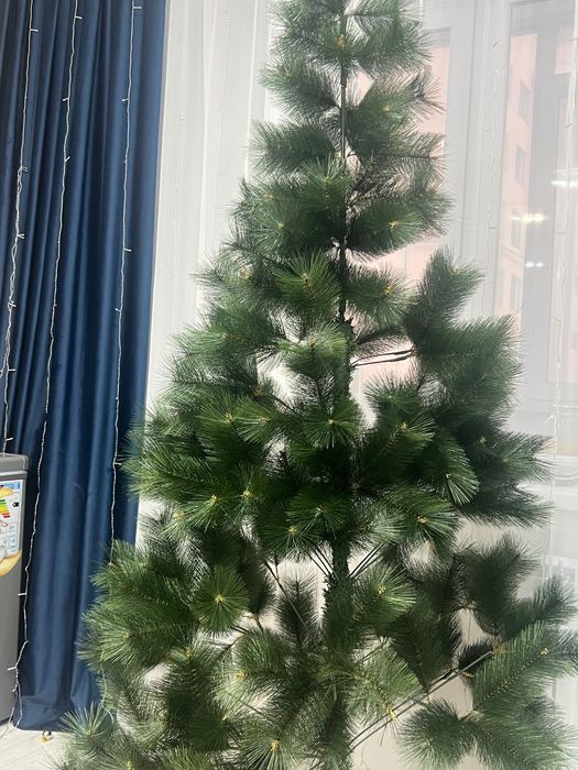 Продам елку 210 см